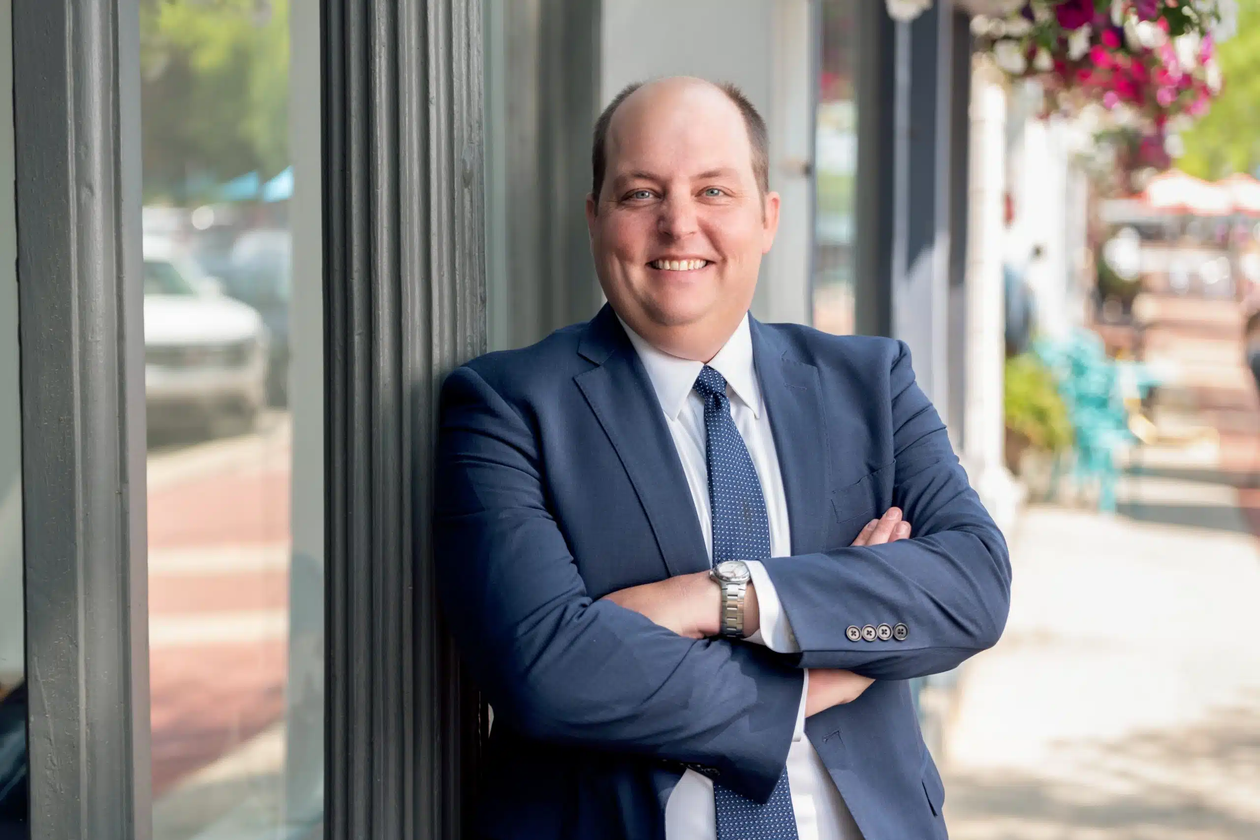Kyle Melling headshot outside Cleveland location